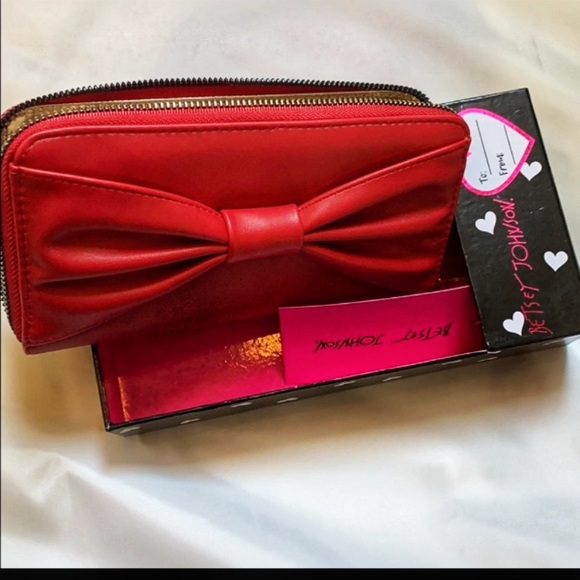 Betsey Johnson Red Bow Wallet. NWT - Picture 2 of 7
